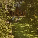 Theo Et Marion Ostal - & Yoga Bed & Breakfast